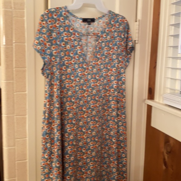 Dress - Picture 2 of 4